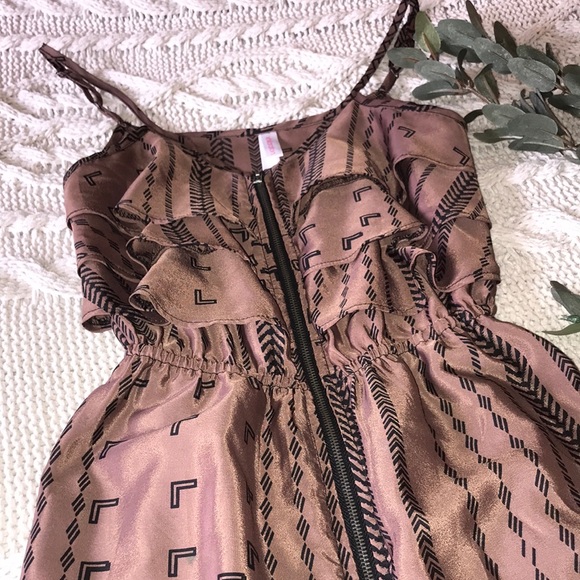 Patterned Dress - Picture 3 of 8